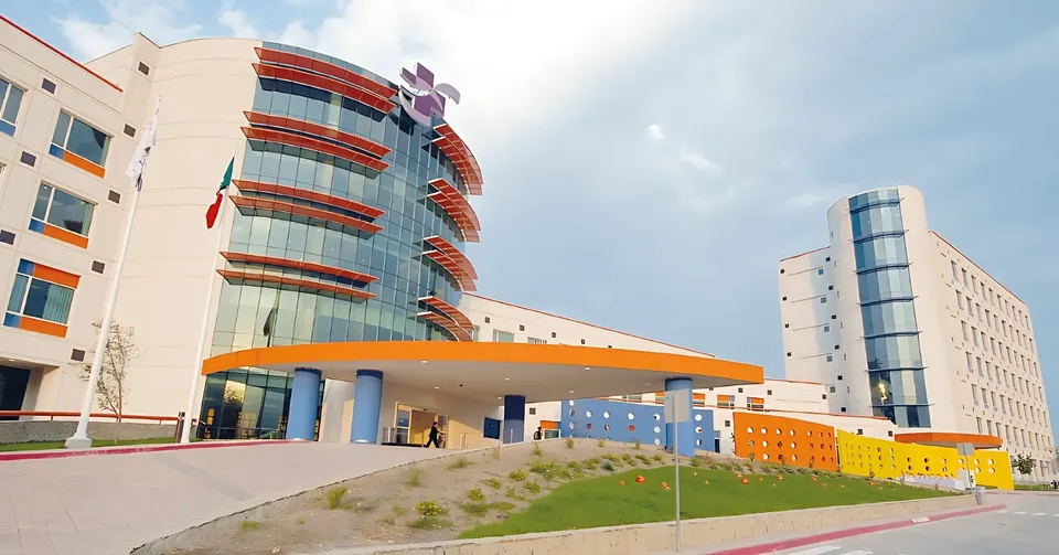 Fachada de Hospital Ángeles